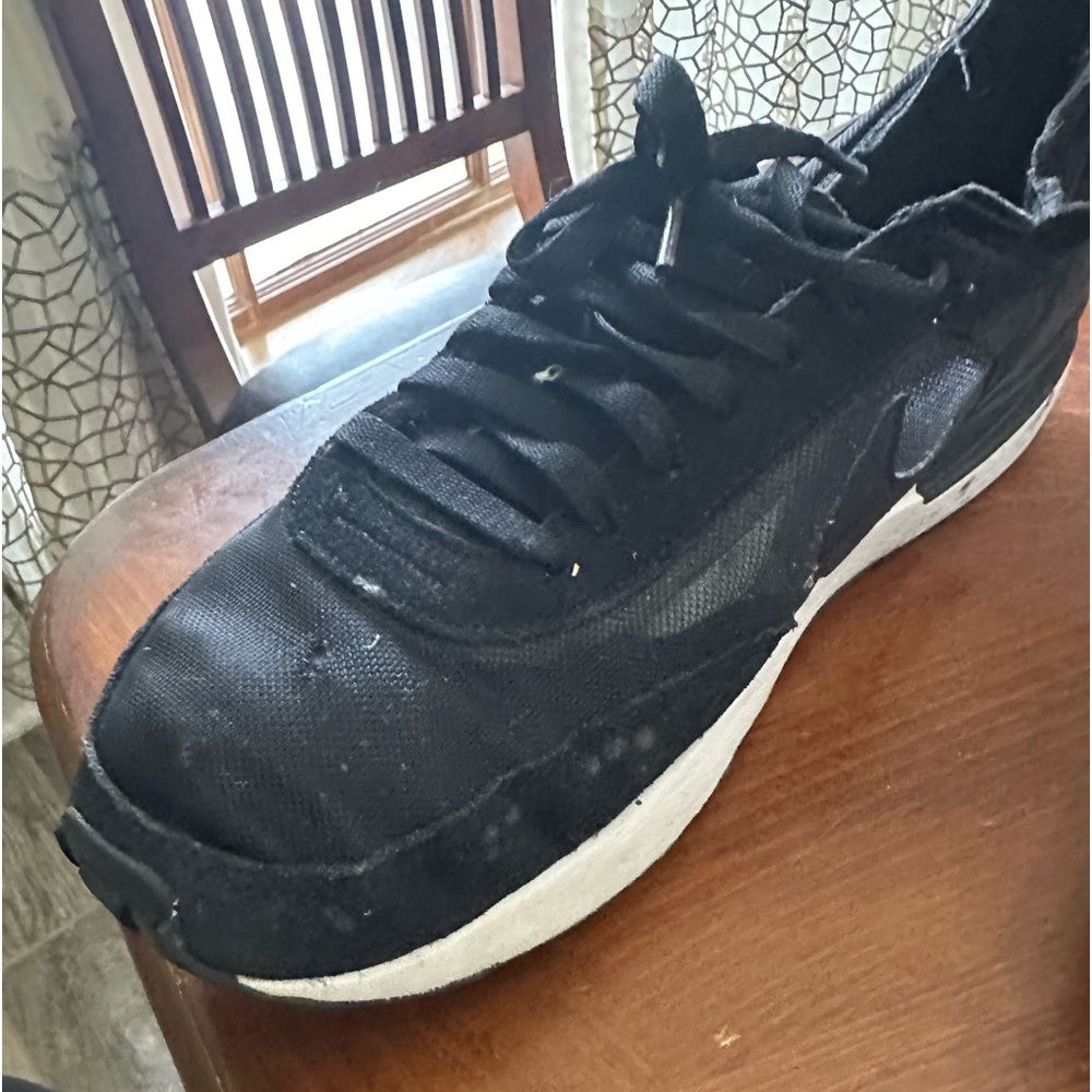Black Nike Shoes - Picture 8 of 12